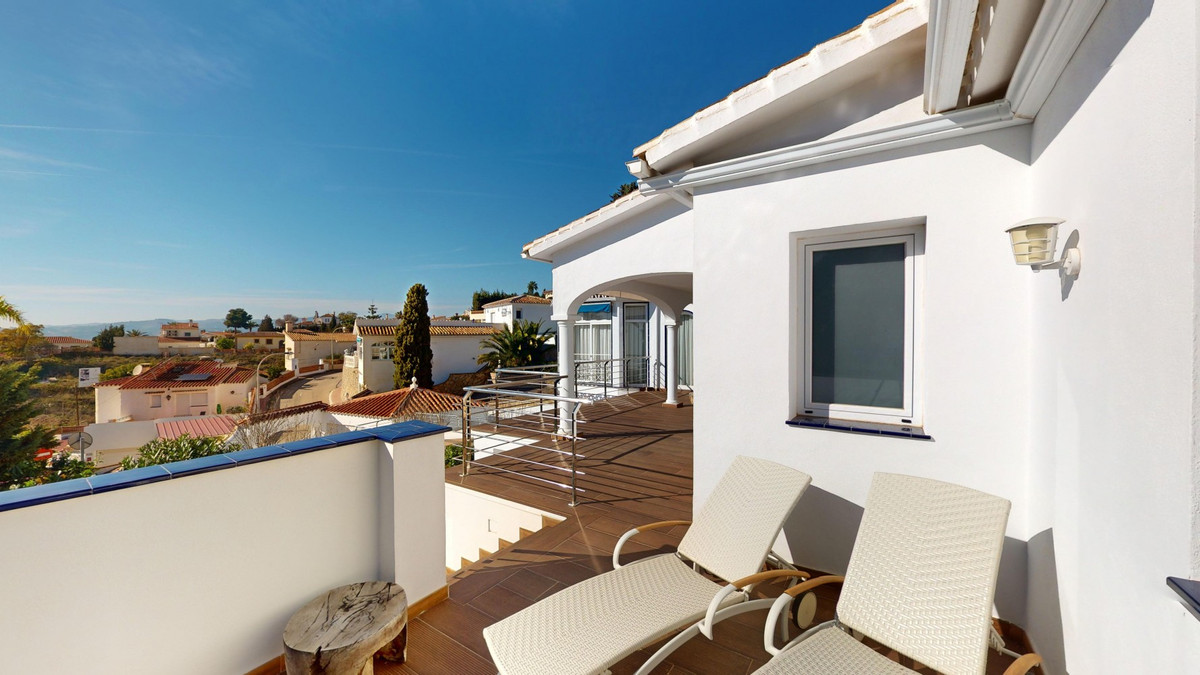 Se vende Villa - Chalet de 6 dormitorios en Costa Del Sol East, Málaga, España