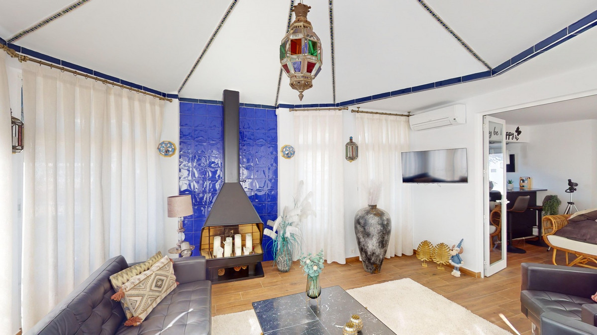 Se vende Villa - Chalet de 6 dormitorios en Costa Del Sol East, Málaga, España