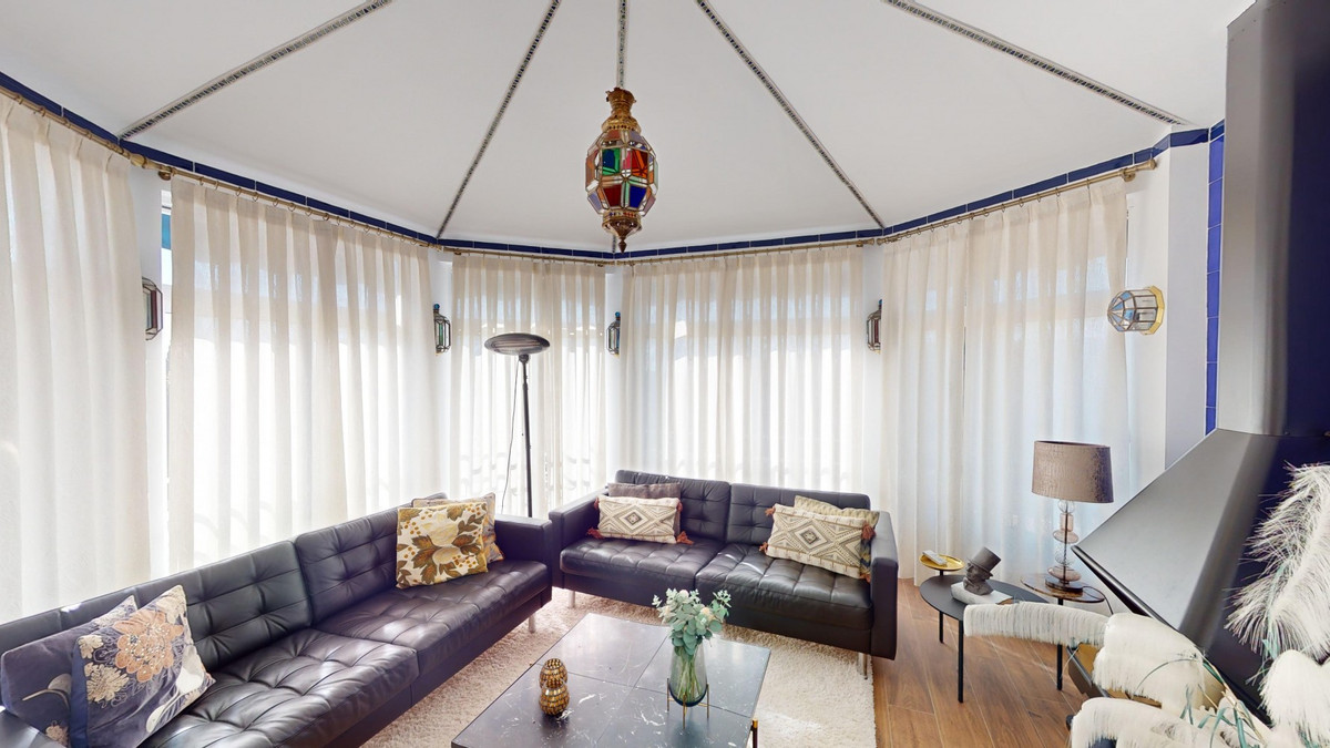 Se vende Villa - Chalet de 6 dormitorios en Costa Del Sol East, Málaga, España