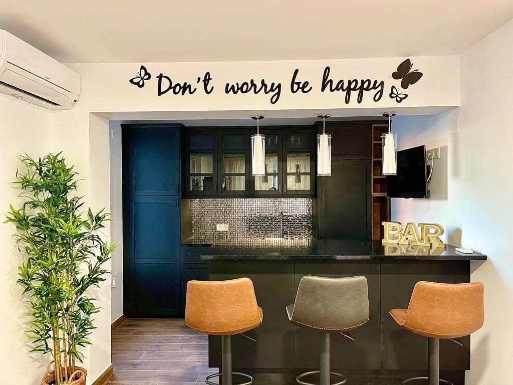 Se vende Villa - Chalet de 6 dormitorios en Costa Del Sol East, Málaga, España