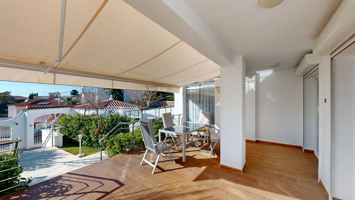 Se vende Villa - Chalet de 6 dormitorios en Costa Del Sol East, Málaga, España