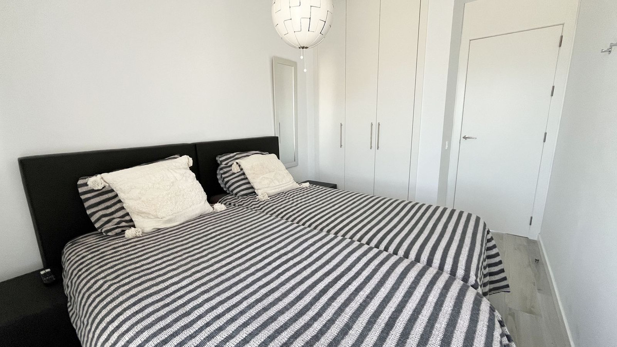 2 Bed Apartment for sale in New Golden Mile Costa Del Sol, Málaga, Spain