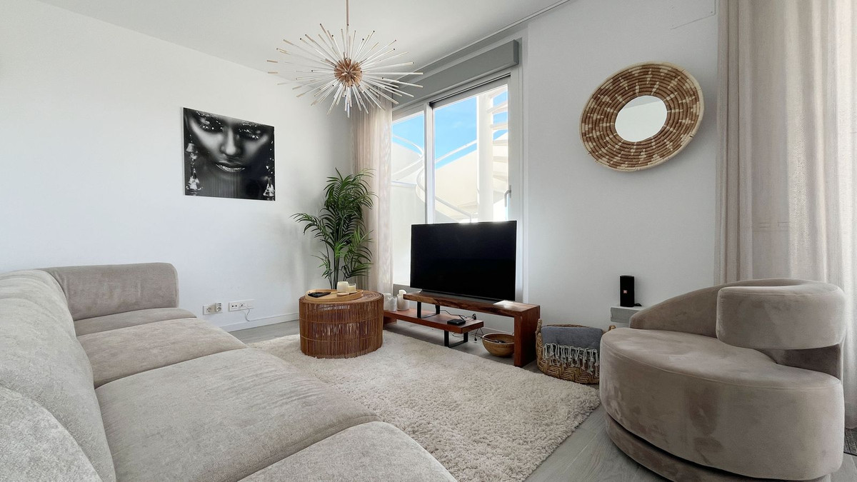 2 Bed Apartment for sale in New Golden Mile Costa Del Sol, Málaga, Spain