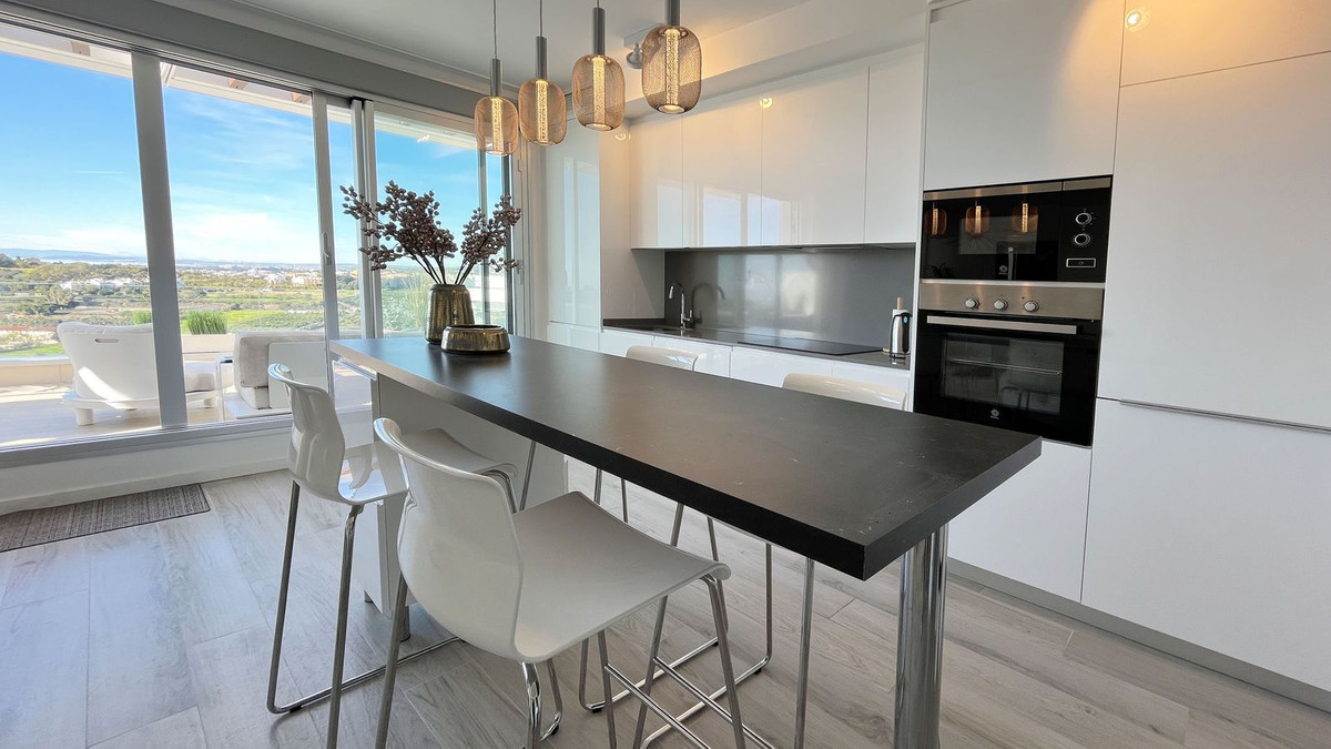 2 Bed Apartment for sale in New Golden Mile Costa Del Sol, Málaga, Spain
