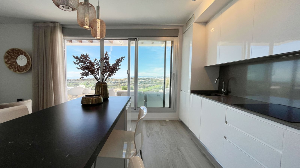 2 Bed Apartment for sale in New Golden Mile Costa Del Sol, Málaga, Spain