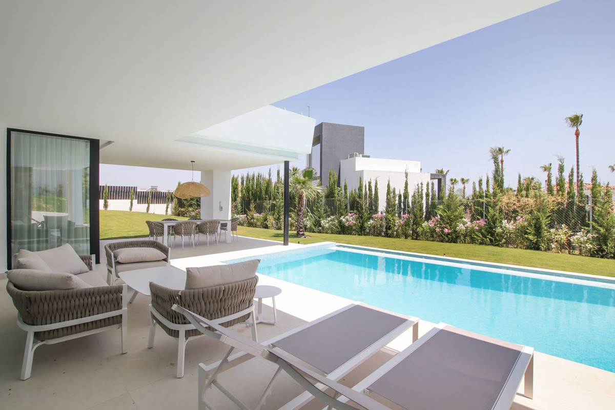 4 Bed Townhouse for sale in Valle Romano Costa Del Sol, Málaga, Spain
