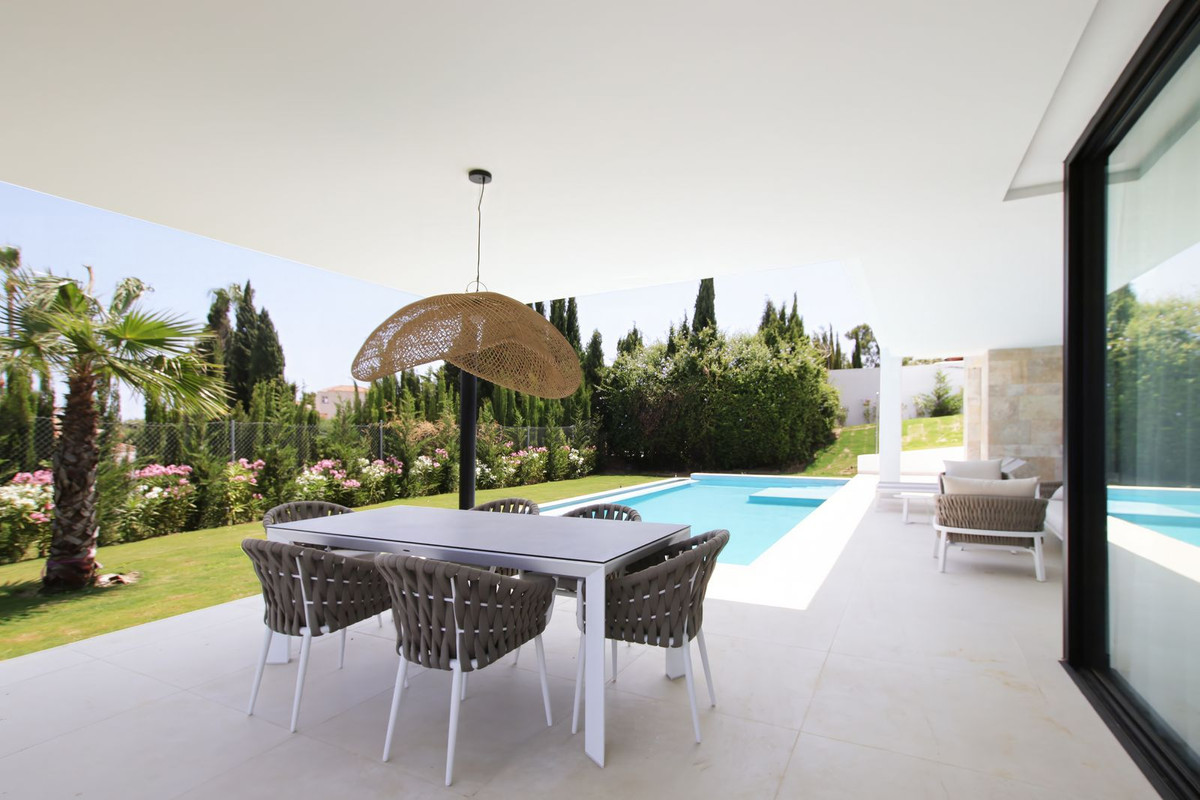 4 Bed Townhouse for sale in Valle Romano Costa Del Sol, Málaga, Spain