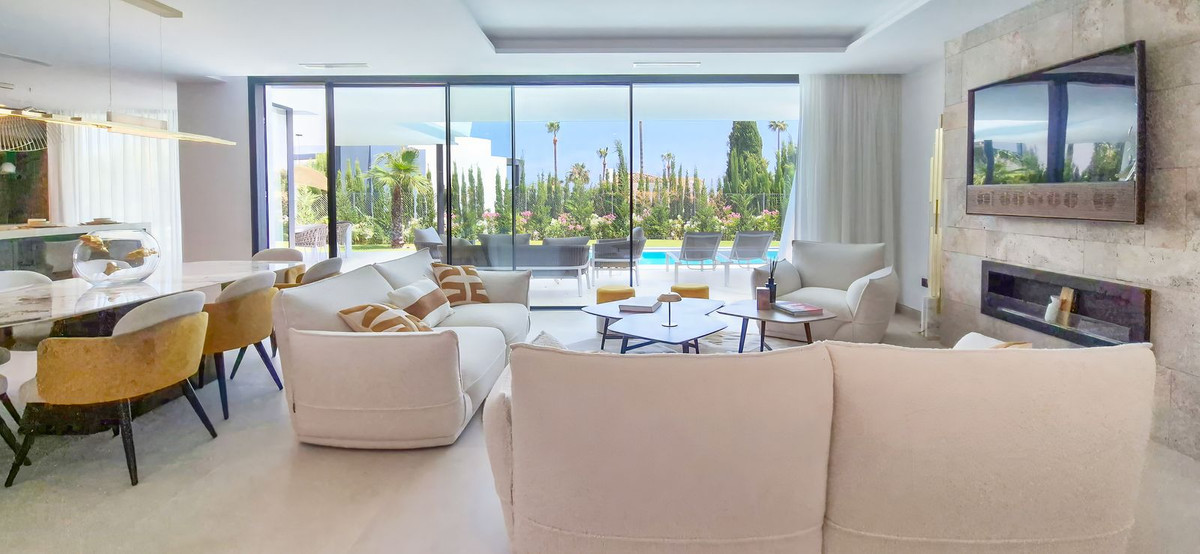 4 Bed Townhouse for sale in Valle Romano Costa Del Sol, Málaga, Spain