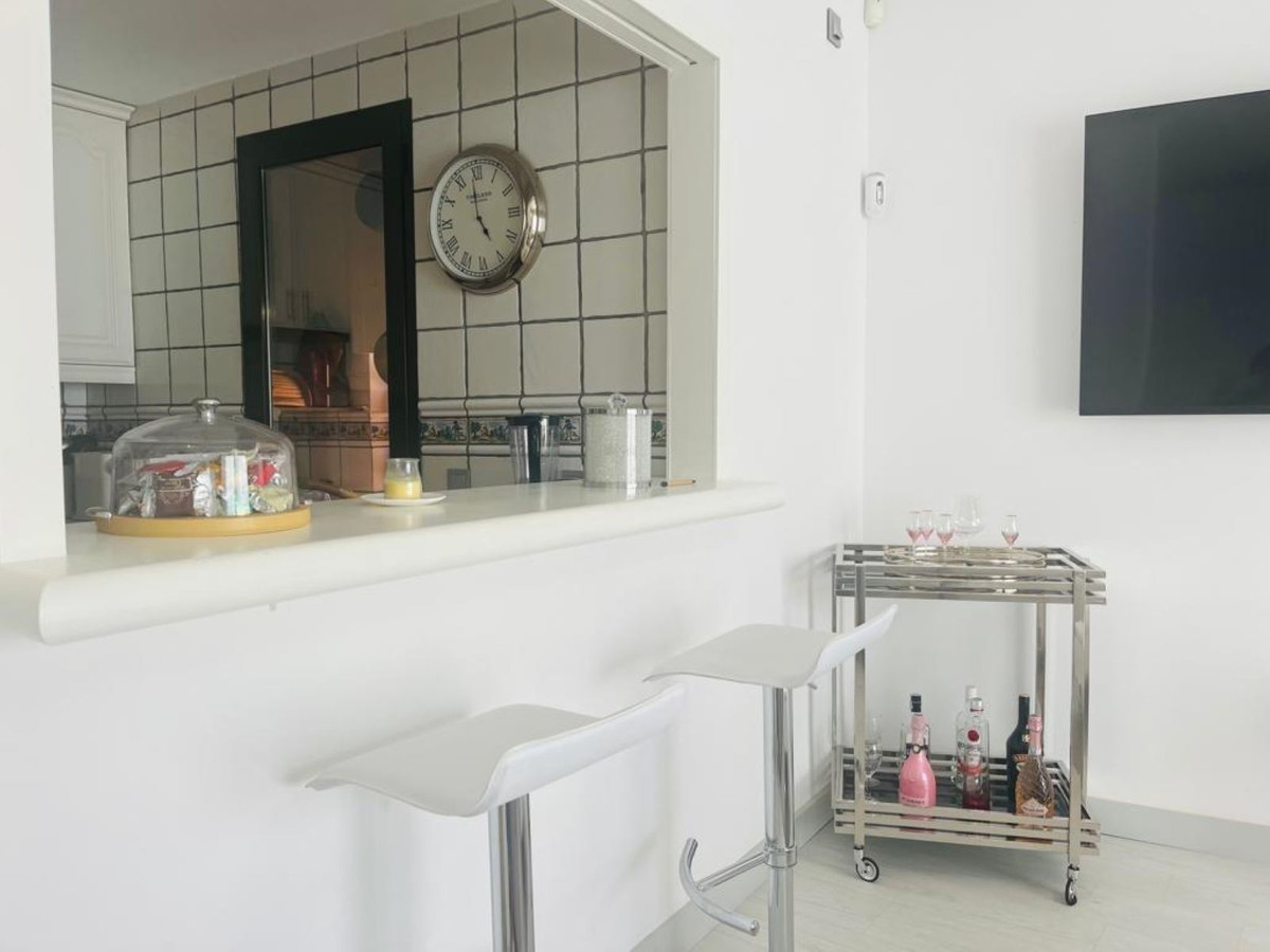 3 Bed Apartment for sale in Estepona Costa Del Sol, Málaga, Spain