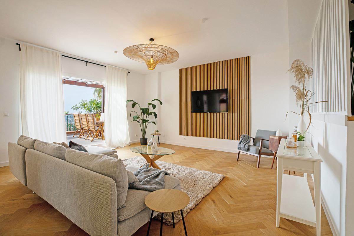 3 Bed Apartment for sale in Nueva Andalucía Costa Del Sol, Málaga, Spain