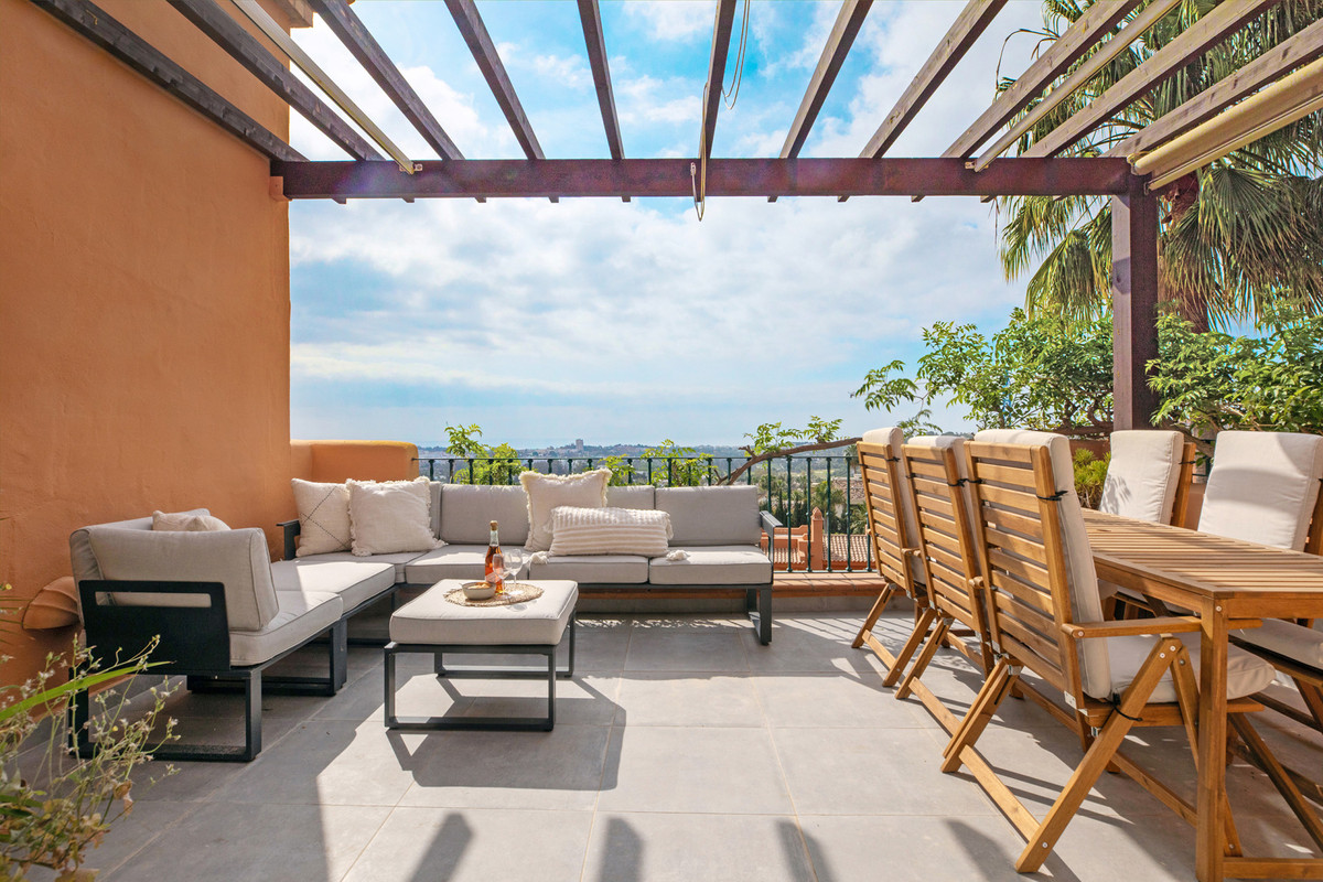 3 Bed Apartment for sale in Nueva Andalucía Costa Del Sol, Málaga, Spain