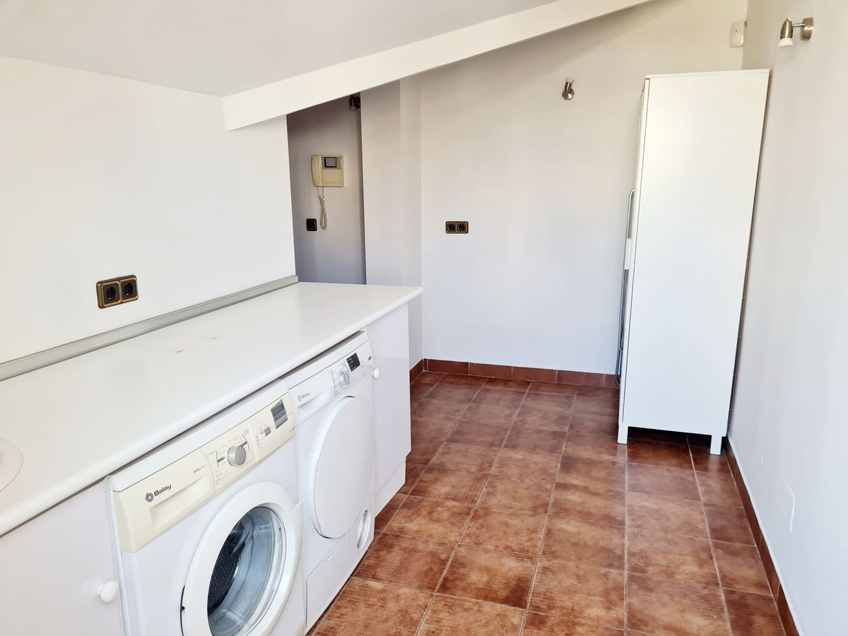 3 Bed Townhouse for sale in Fuengirola Costa Del Sol, Málaga, Spain