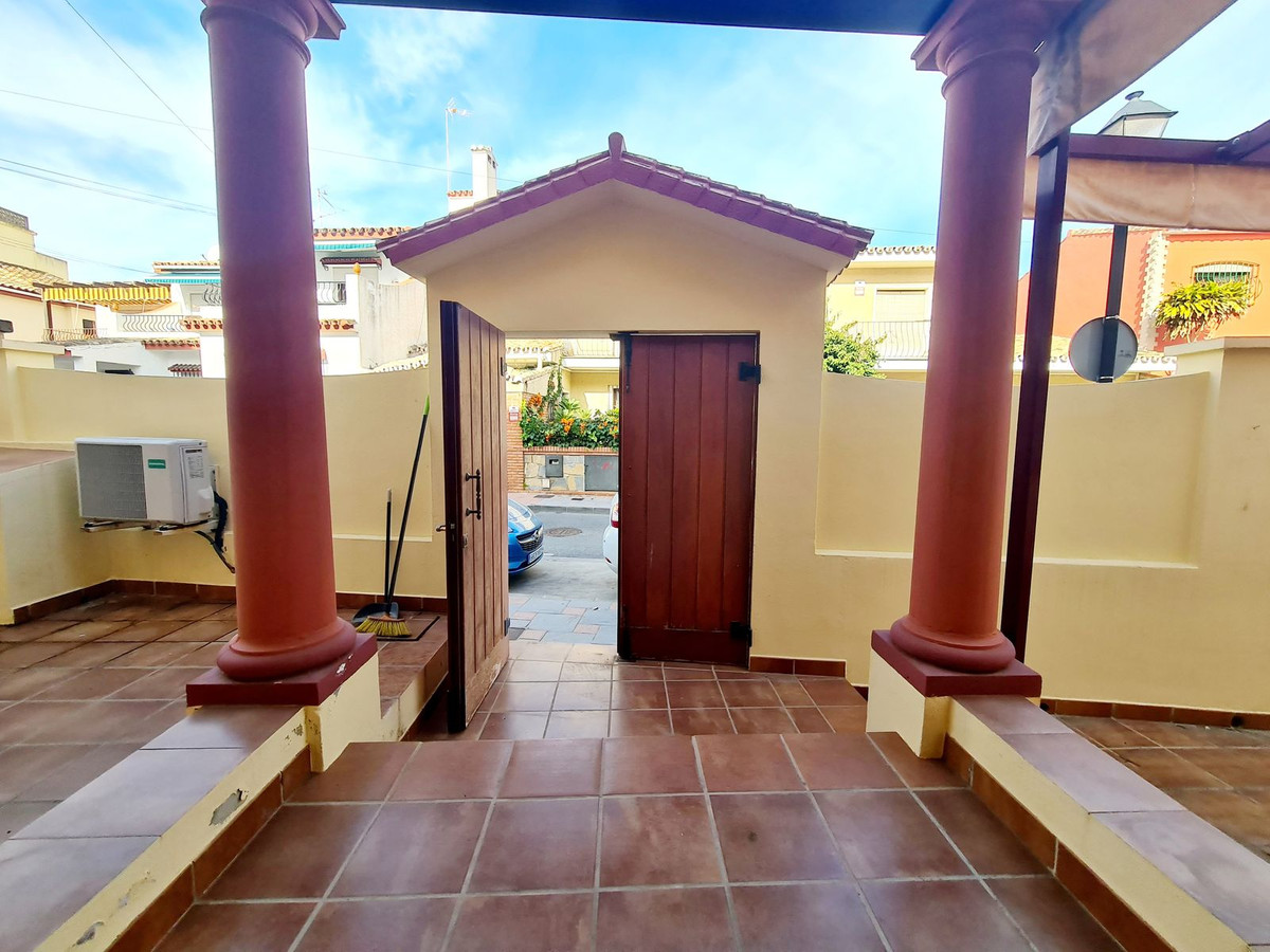 3 Bed Townhouse for sale in Fuengirola Costa Del Sol, Málaga, Spain