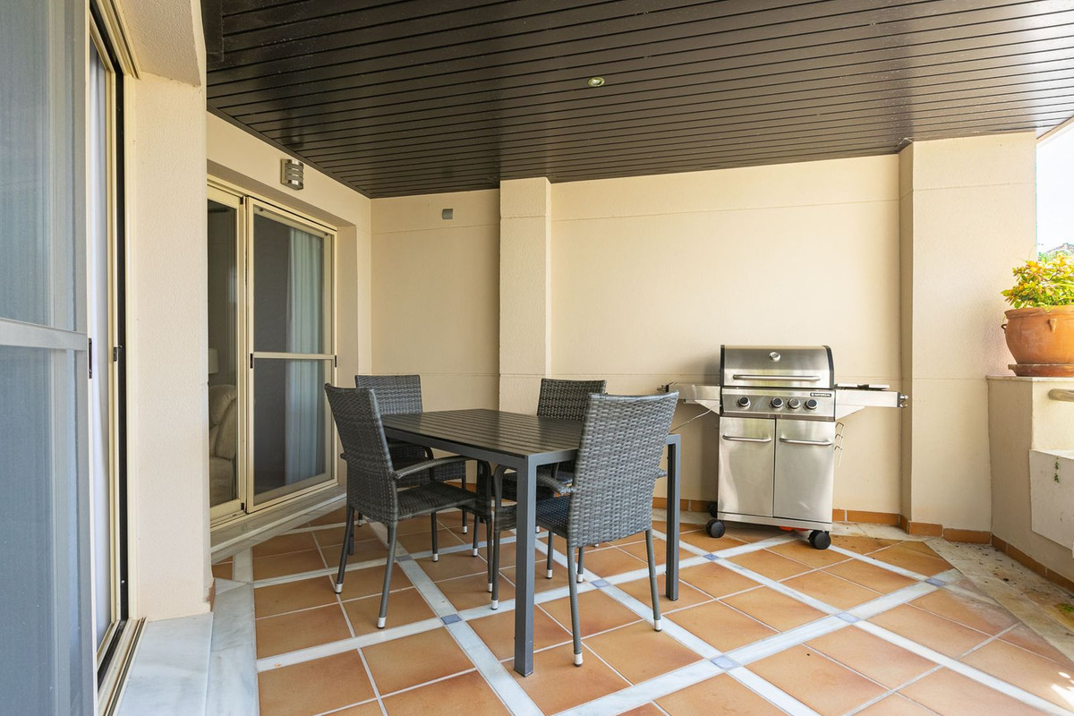 Se vende Apartamento Planta Media de 2 dormitorios en Costa Del Sol, Málaga, España