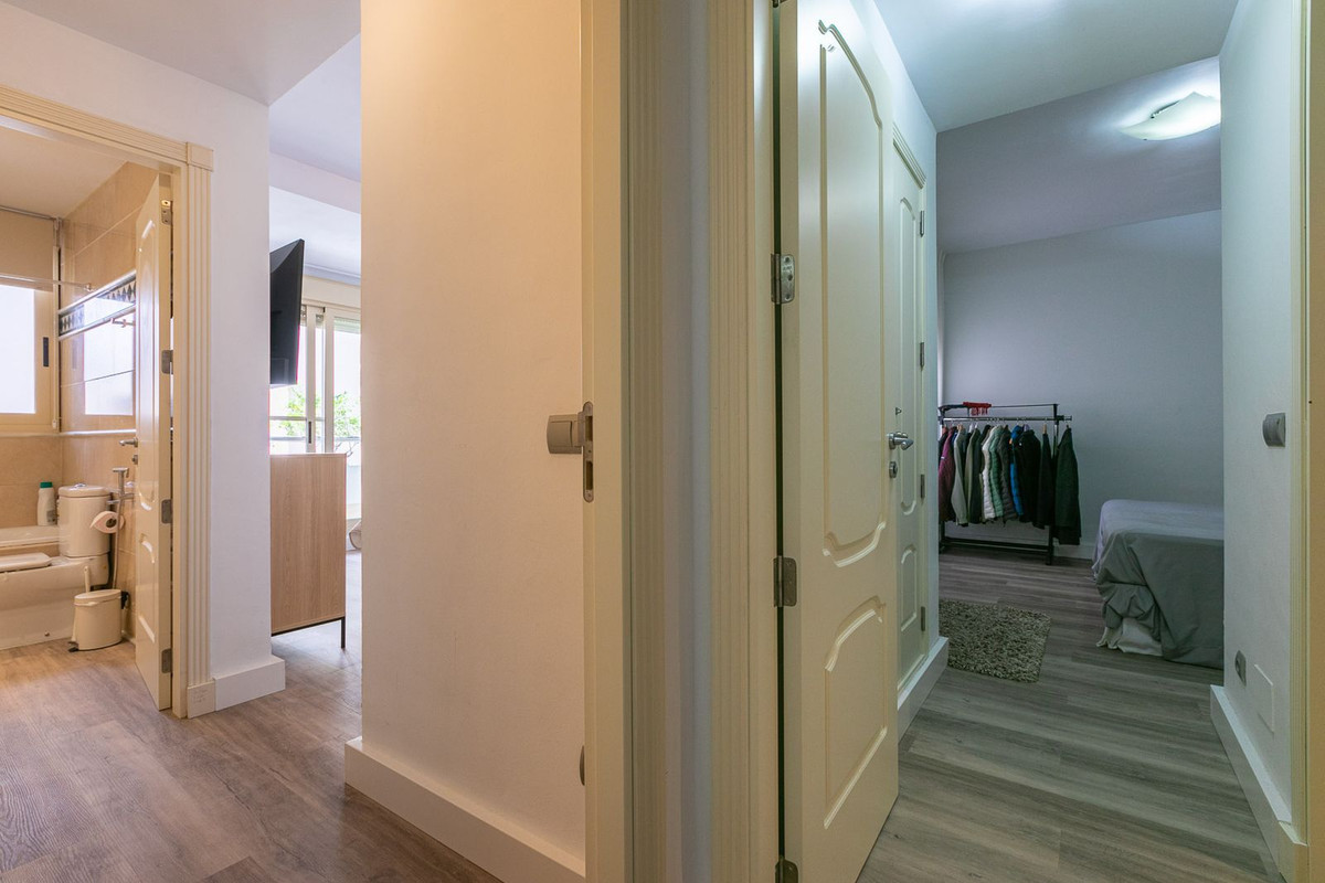 Se vende Apartamento Planta Media de 2 dormitorios en Costa Del Sol, Málaga, España