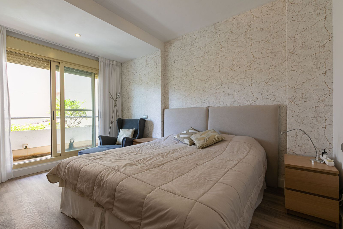 Se vende Apartamento Planta Media de 2 dormitorios en Costa Del Sol, Málaga, España