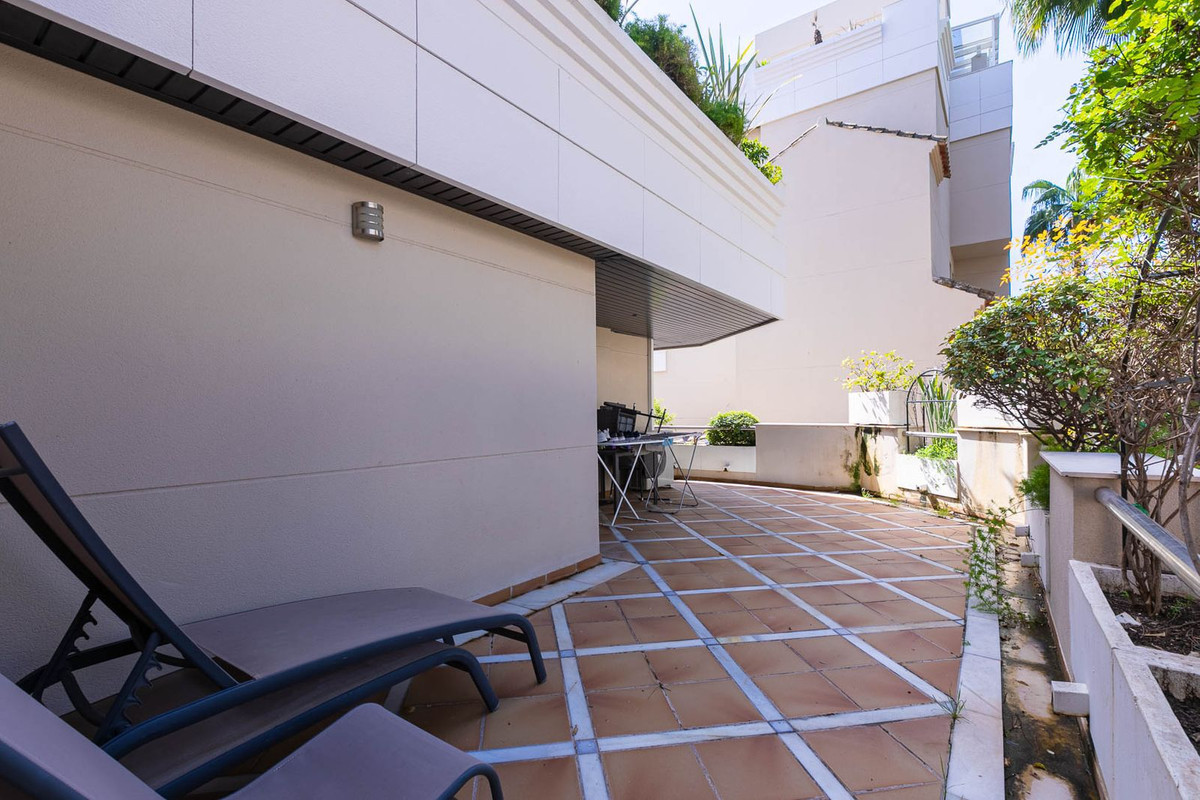 Se vende Apartamento Planta Media de 2 dormitorios en Costa Del Sol, Málaga, España