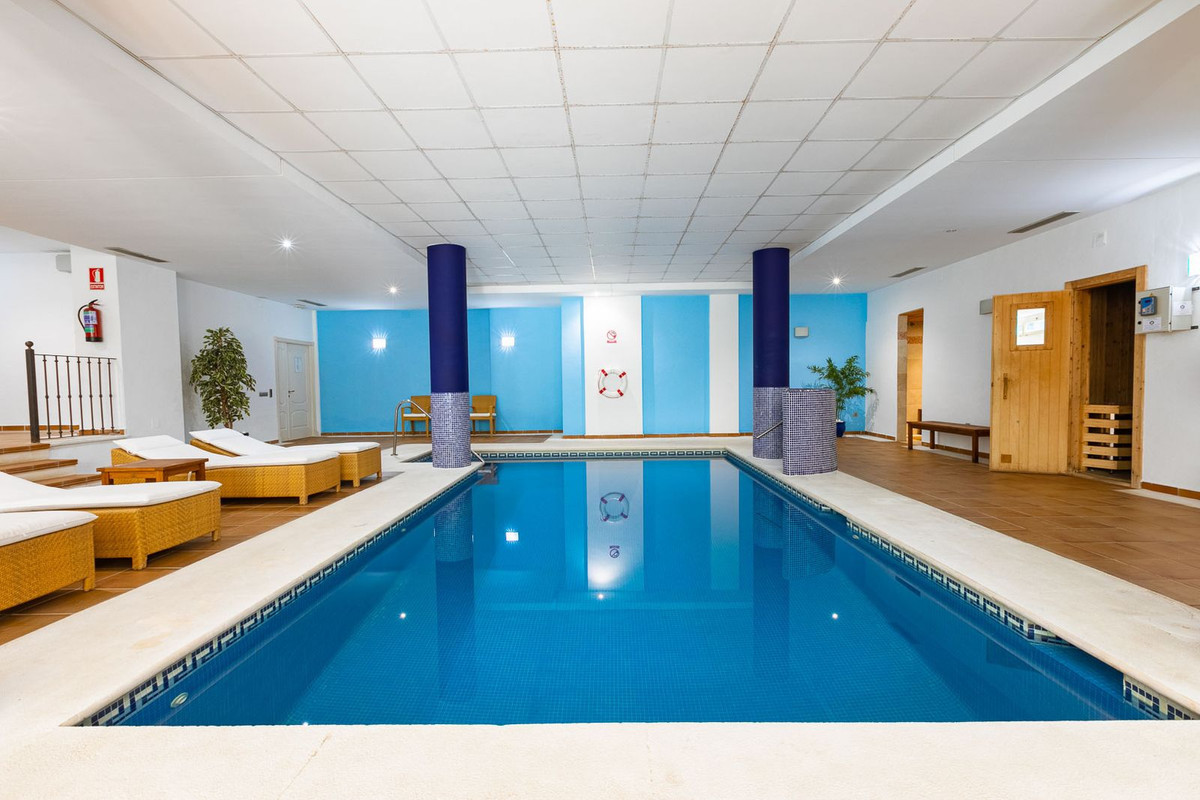 Se vende Apartamento Planta Media de 2 dormitorios en Costa Del Sol, Málaga, España