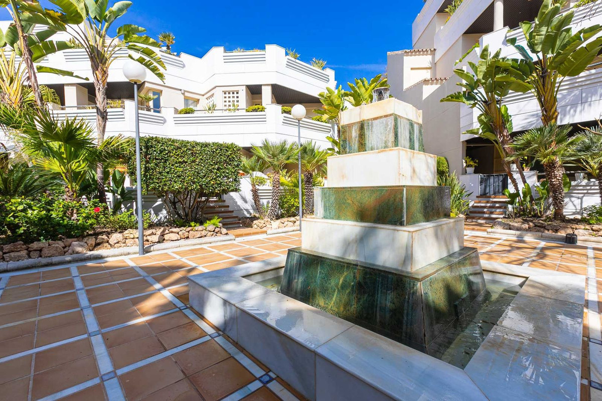 Se vende Apartamento Planta Media de 2 dormitorios en Costa Del Sol, Málaga, España