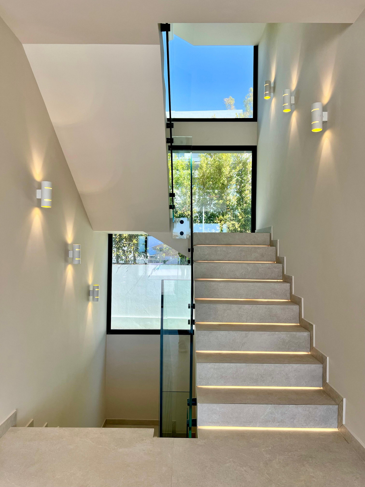 Se vende Villa - Chalet de 4 dormitorios en Costa Del Sol, Málaga, España