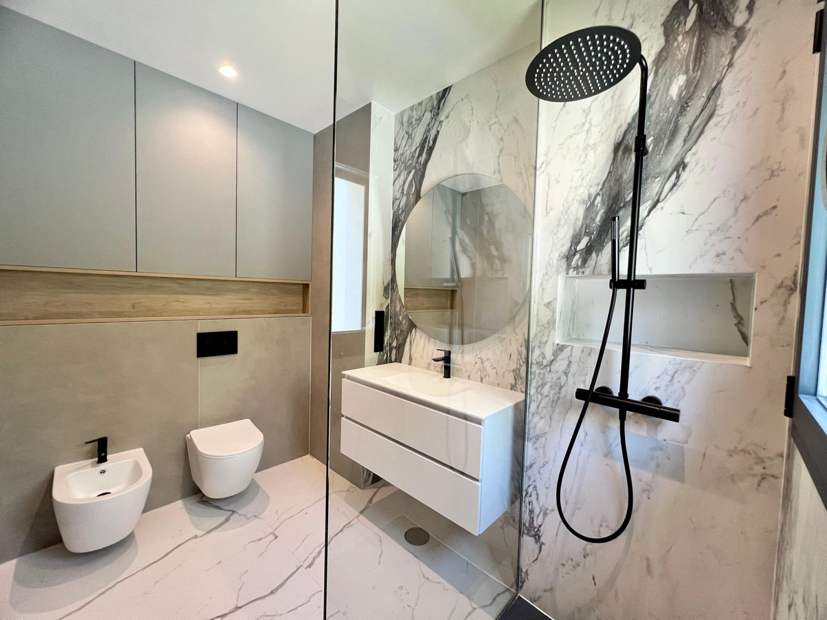 Se vende Villa - Chalet de 4 dormitorios en Costa Del Sol, Málaga, España