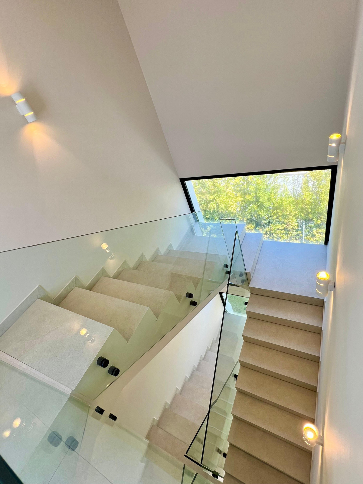 Se vende Villa - Chalet de 4 dormitorios en Costa Del Sol, Málaga, España