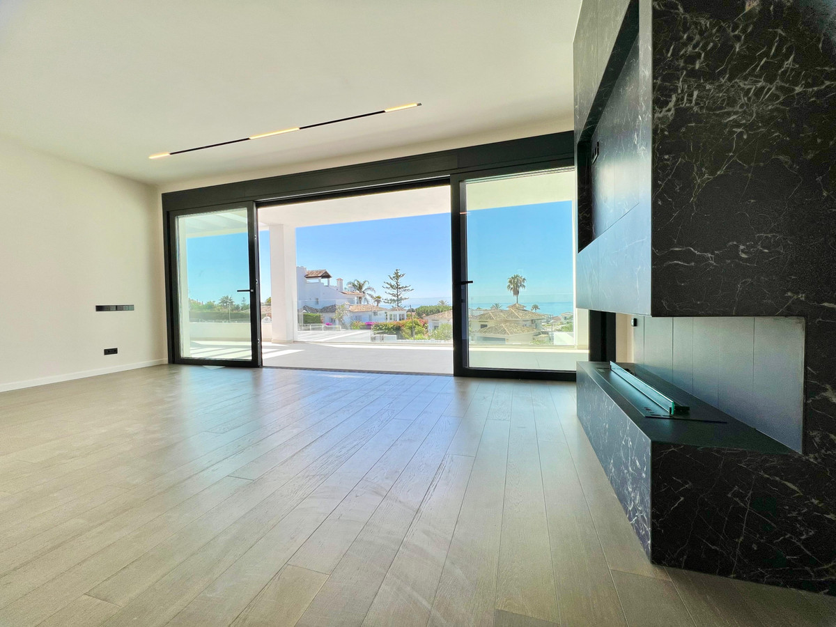 Se vende Villa - Chalet de 4 dormitorios en Costa Del Sol, Málaga, España