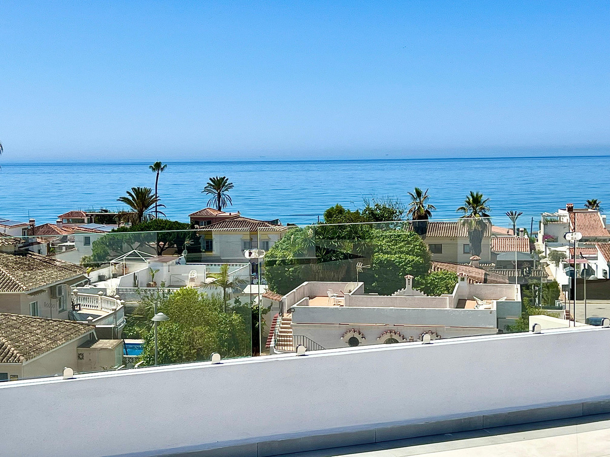Se vende Villa - Chalet de 4 dormitorios en Costa Del Sol, Málaga, España