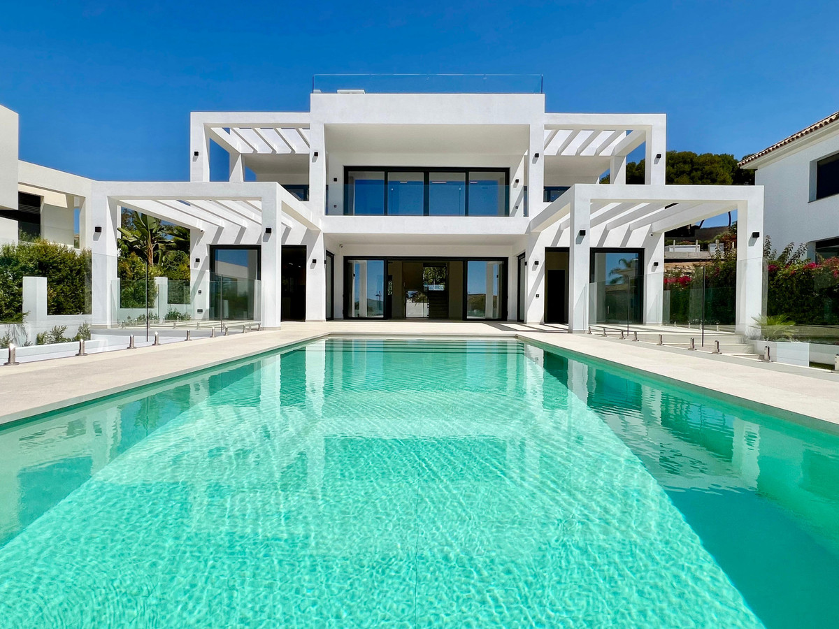 Se vende Villa - Chalet de 4 dormitorios en Costa Del Sol, Málaga, España