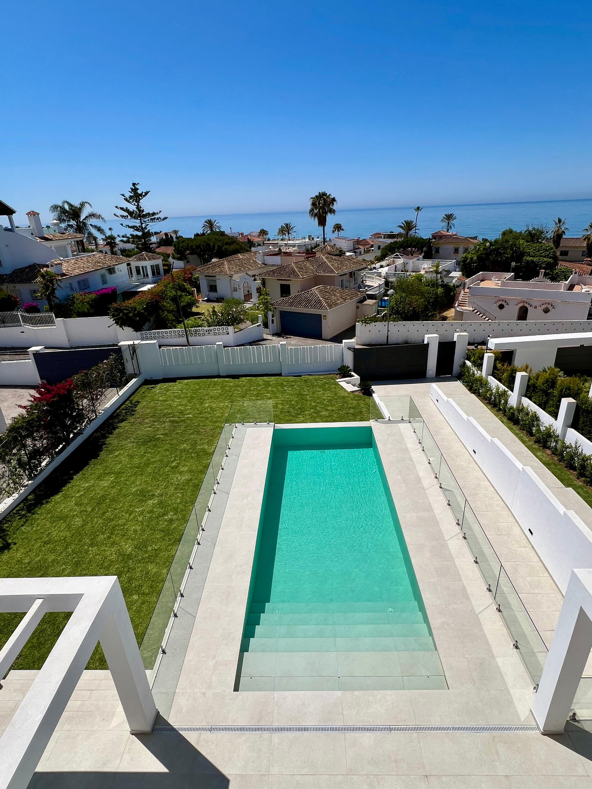 Se vende Villa - Chalet de 4 dormitorios en Costa Del Sol, Málaga, España