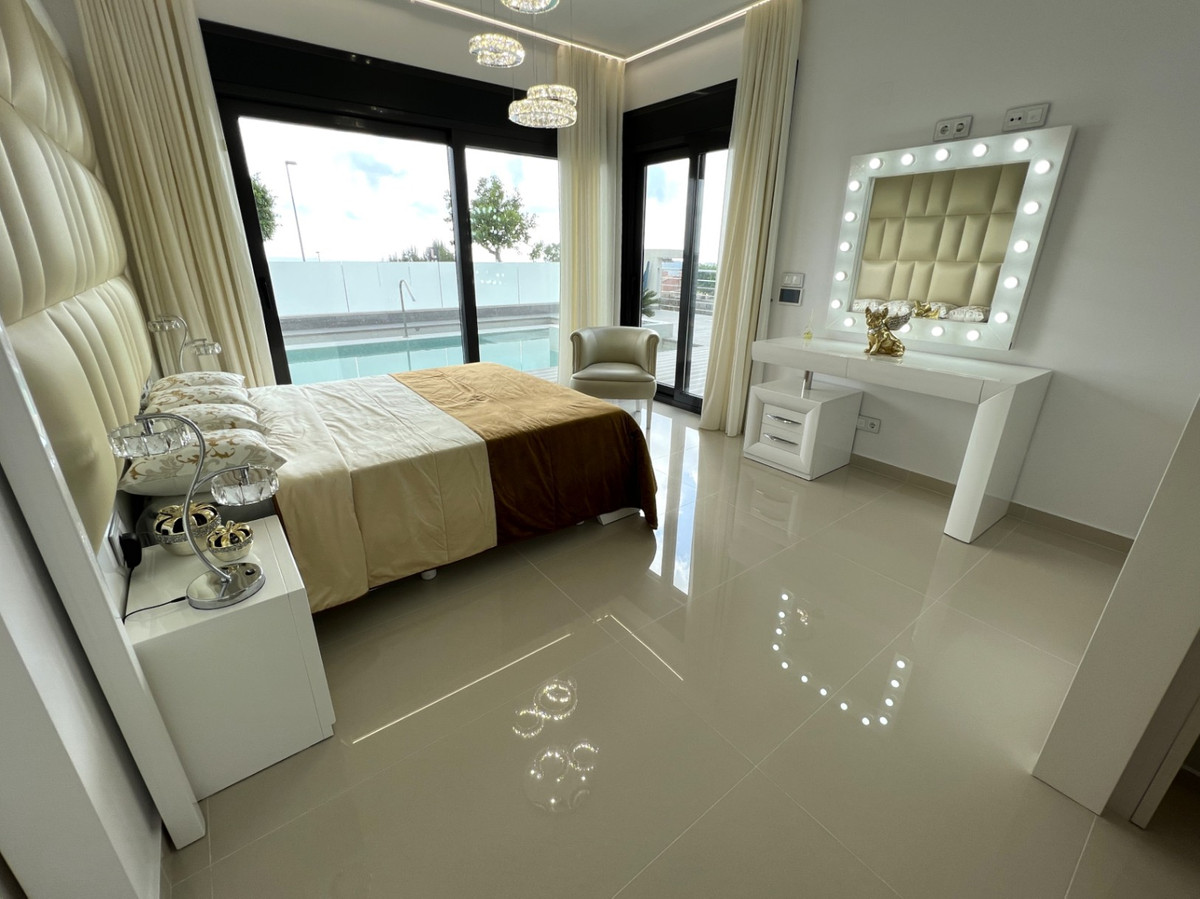 5 Bed Townhouse for sale in San Miguel De Salinas Costa Blanca, Alicante, Spain