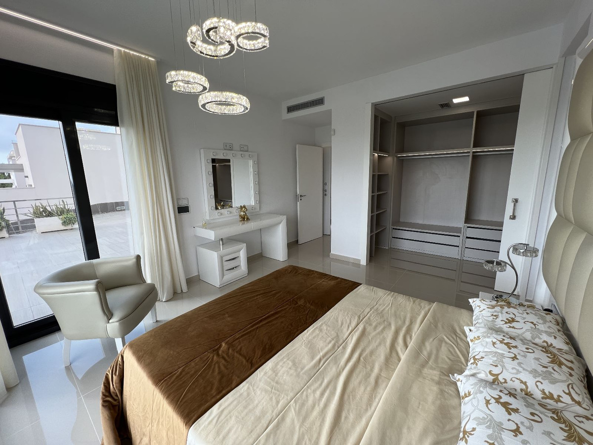 5 Bed Townhouse for sale in San Miguel De Salinas Costa Blanca, Alicante, Spain