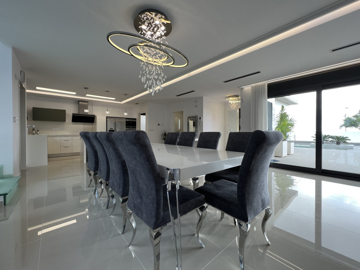 5 Bed Townhouse for sale in San Miguel De Salinas Costa Blanca, Alicante, Spain