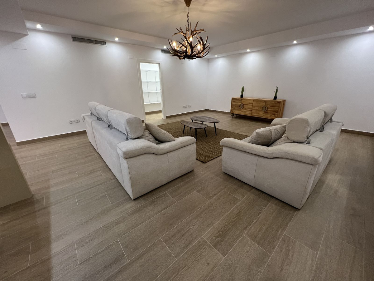 5 Bed Townhouse for sale in San Miguel De Salinas Costa Blanca, Alicante, Spain