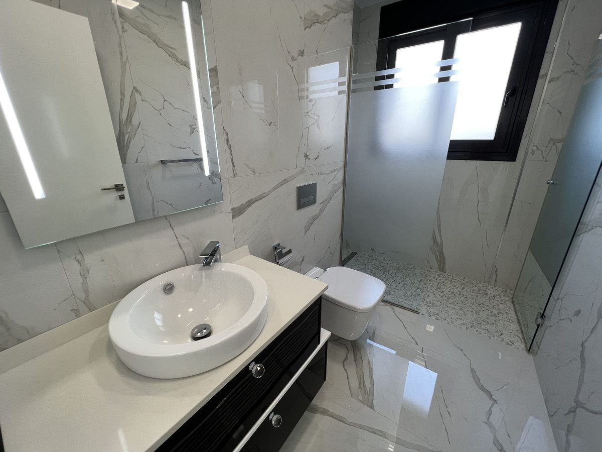 5 Bed Townhouse for sale in San Miguel De Salinas Costa Blanca, Alicante, Spain