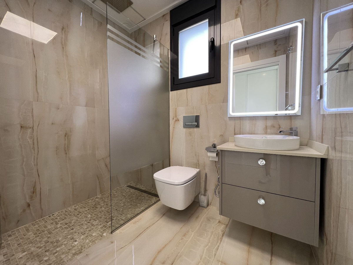 5 Bed Townhouse for sale in San Miguel De Salinas Costa Blanca, Alicante, Spain