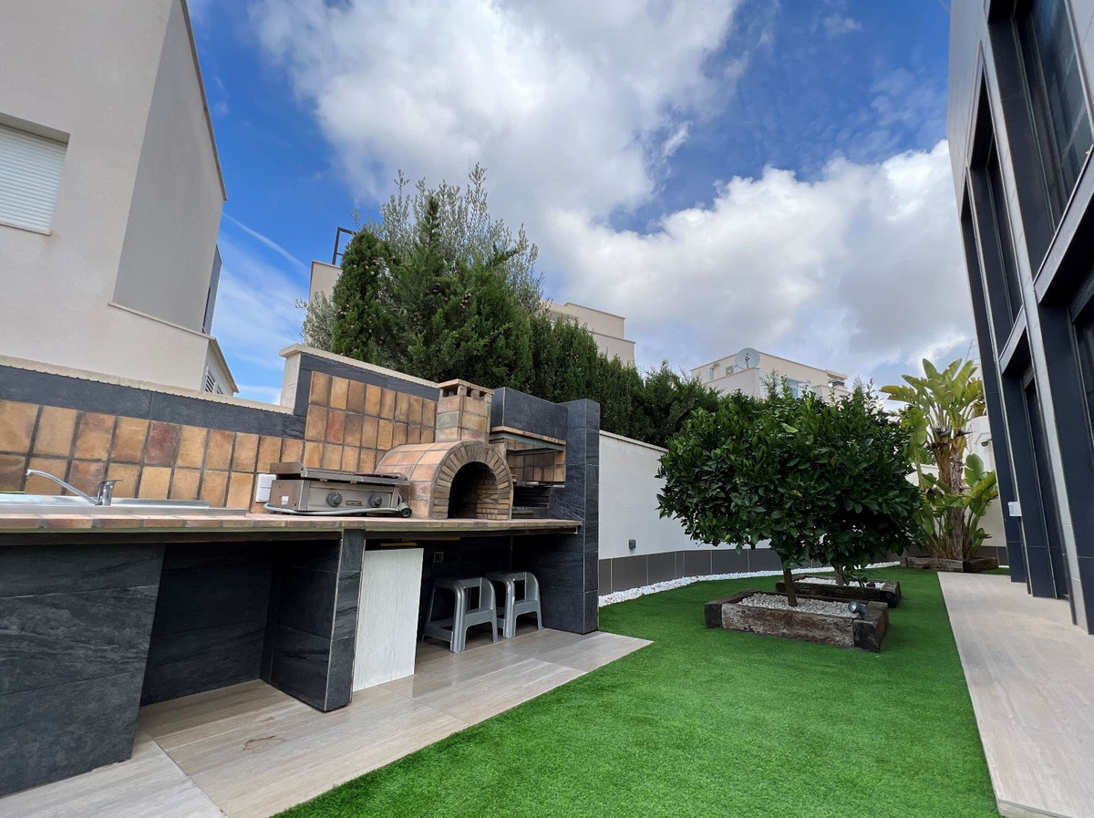 5 Bed Townhouse for sale in San Miguel De Salinas Costa Blanca, Alicante, Spain