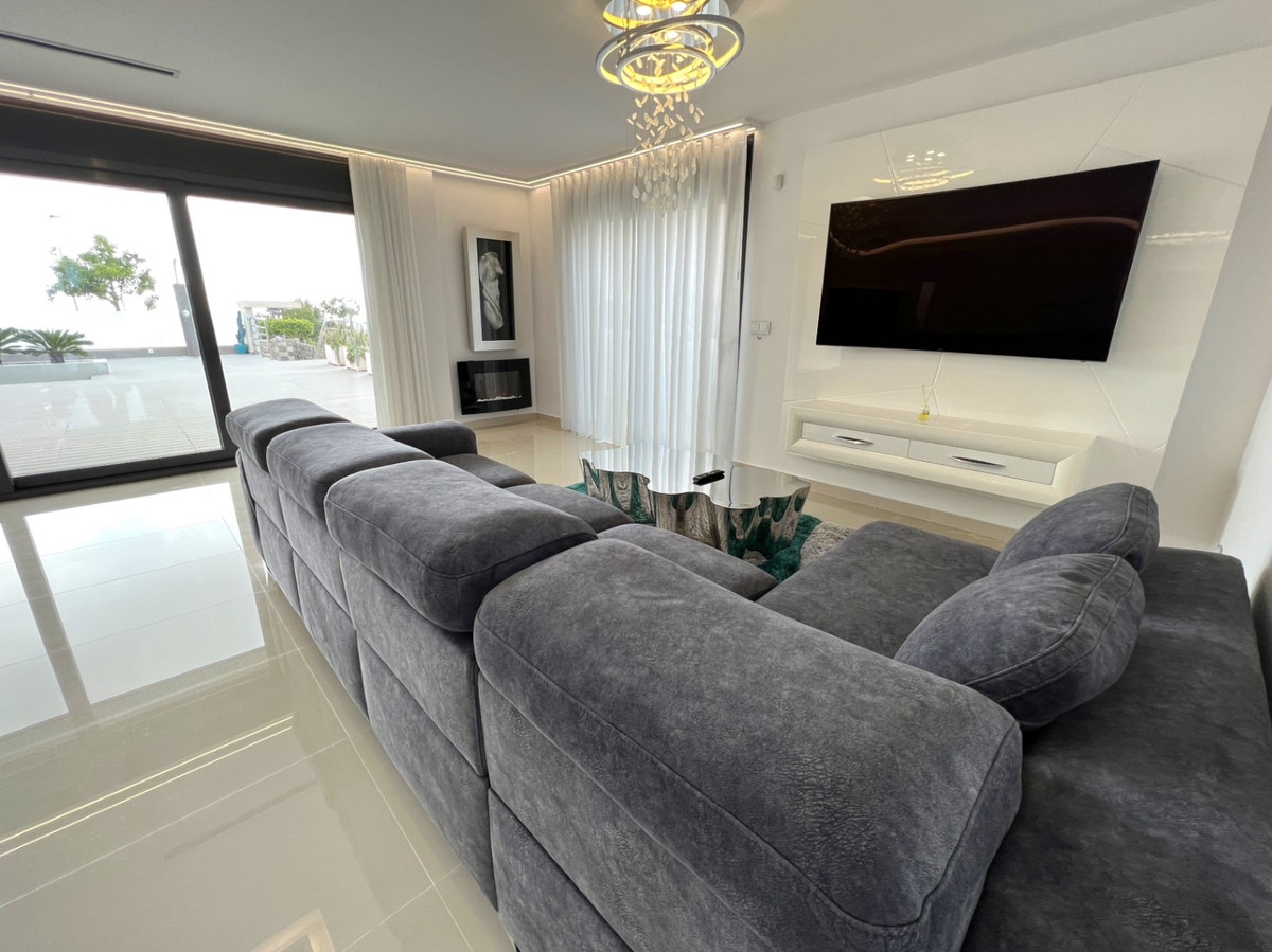 5 Bed Townhouse for sale in San Miguel De Salinas Costa Blanca, Alicante, Spain