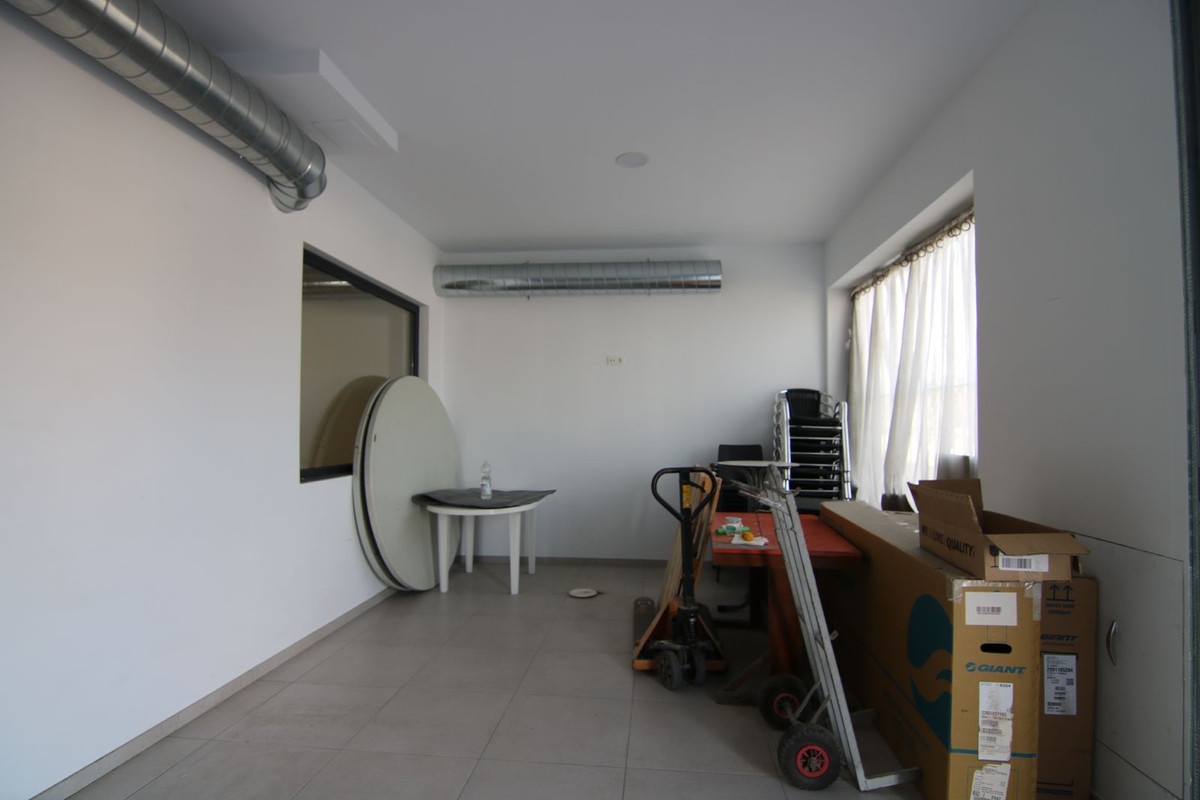 Se vende Local comercial de 1 dormitorios en Costa Del Sol, Málaga, España