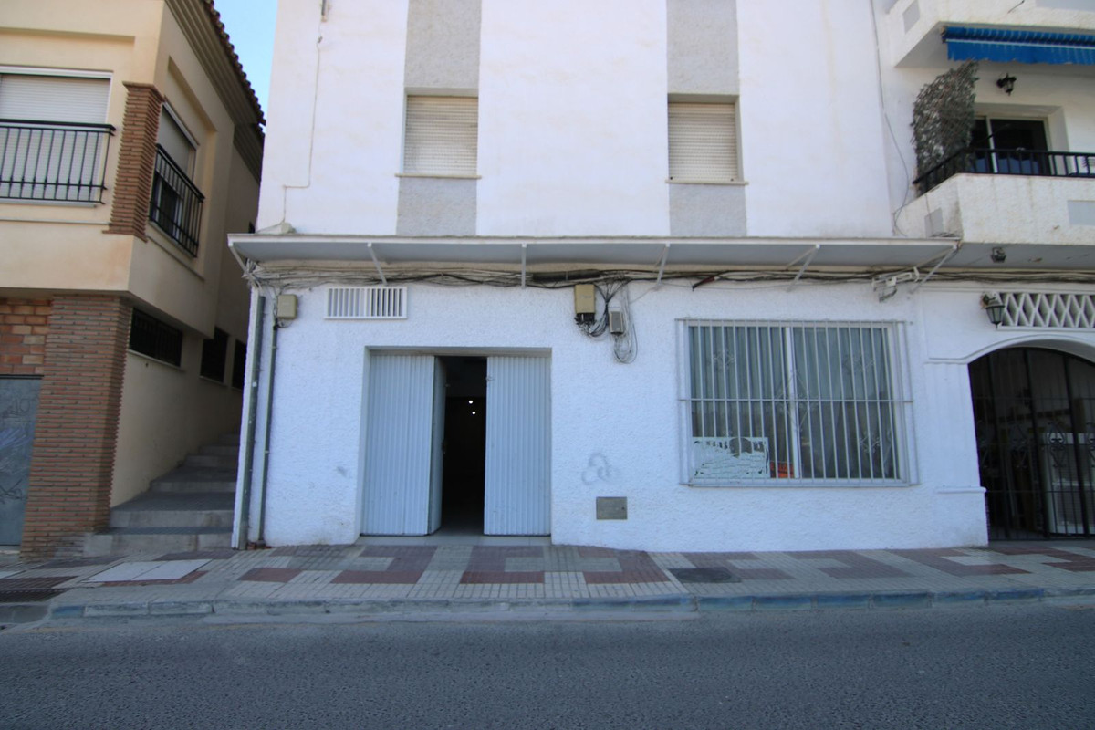 Se vende Local comercial de 1 dormitorios en Costa Del Sol, Málaga, España
