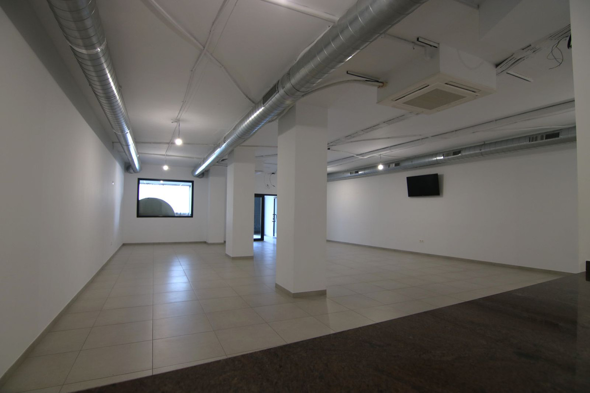 Se vende Local comercial de 1 dormitorios en Costa Del Sol, Málaga, España