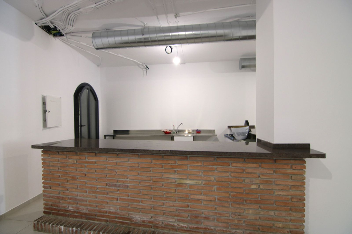 Se vende Local comercial de 1 dormitorios en Costa Del Sol, Málaga, España