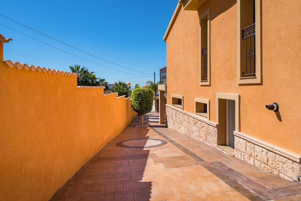 4 Bed Townhouse for sale in Ciudad Quesada Costa Blanca, Alicante, Spain