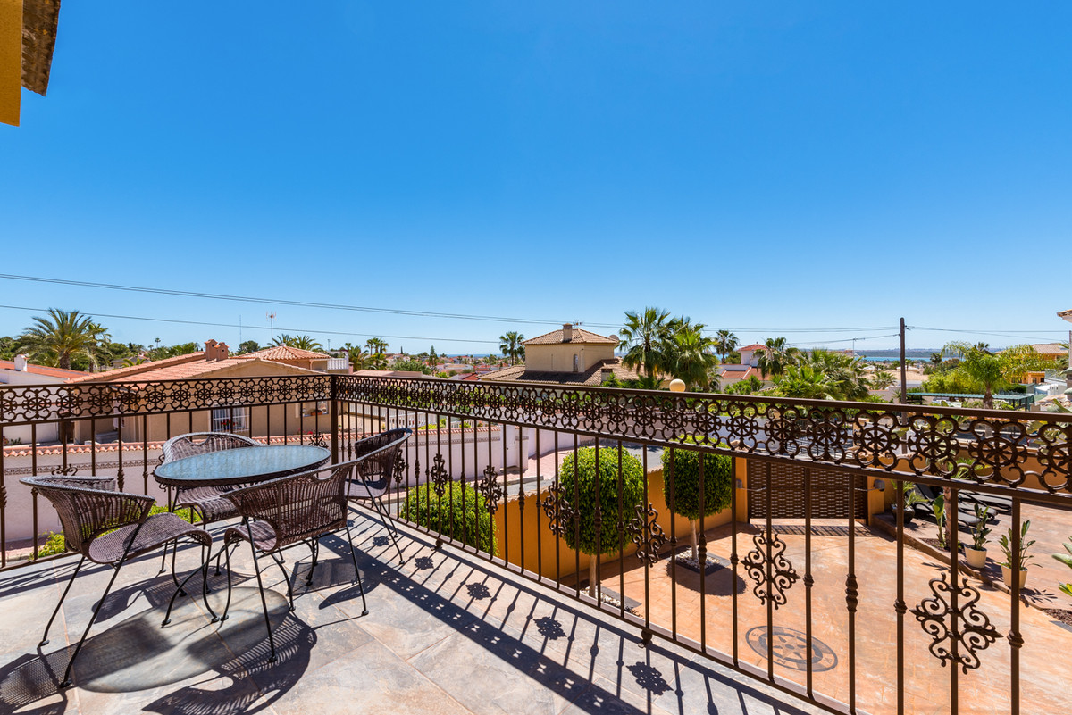 4 Bed Townhouse for sale in Ciudad Quesada Costa Blanca, Alicante, Spain