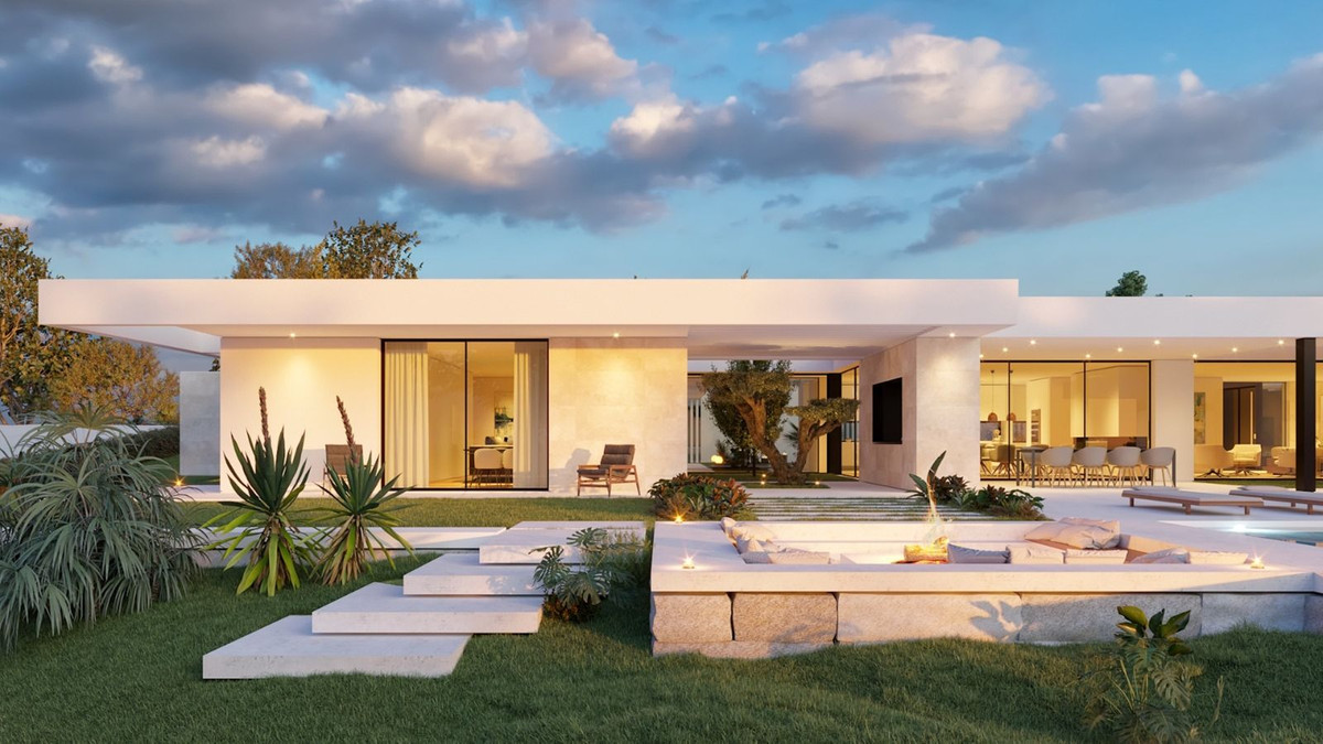 Se vende Villa - Chalet de 6 dormitorios en Costa Del Sol, Cadiz, España