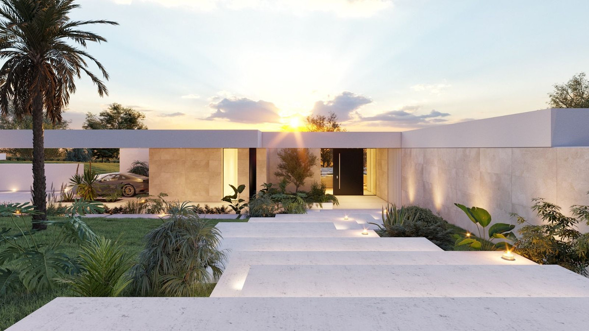 Se vende Villa - Chalet de 6 dormitorios en Costa Del Sol, Cadiz, España