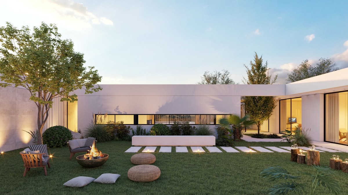 Se vende Villa - Chalet de 6 dormitorios en Costa Del Sol, Cadiz, España