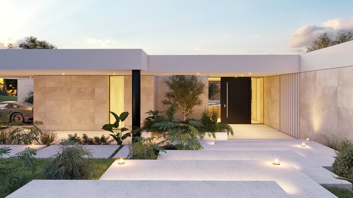 Se vende Villa - Chalet de 6 dormitorios en Costa Del Sol, Cadiz, España
