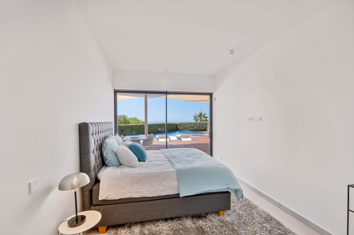5 Bed Townhouse for sale in Fuengirola Costa Del Sol, Málaga, Spain