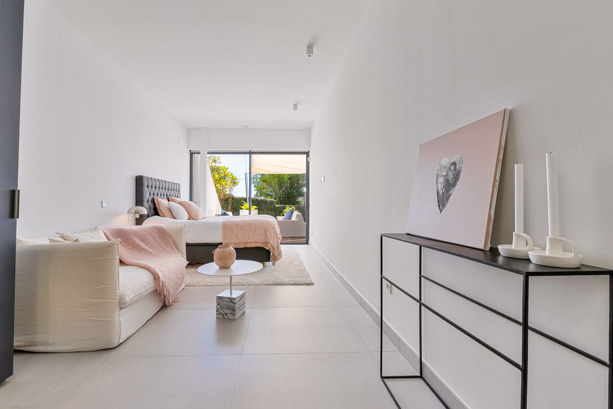 5 Bed Townhouse for sale in Fuengirola Costa Del Sol, Málaga, Spain
